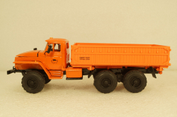 Урал-5557,Колхозник, уценка. Элекон 1:43