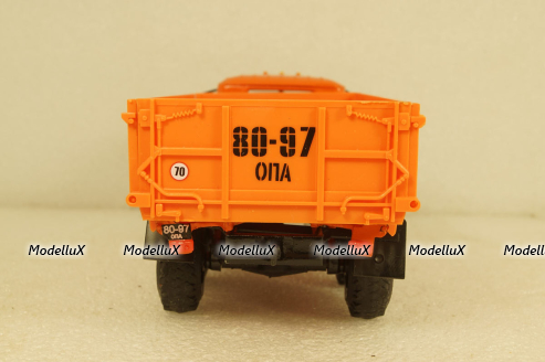 Урал-5557,Колхозник, уценка. Элекон 1:43