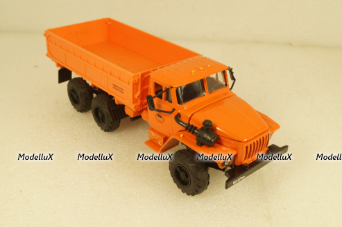 Урал-5557,Колхозник, уценка. Элекон 1:43