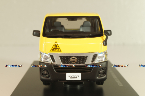 Nissan NV350 Caravan School bus 2012 light/yellow, 45597, Ebbro 1:43