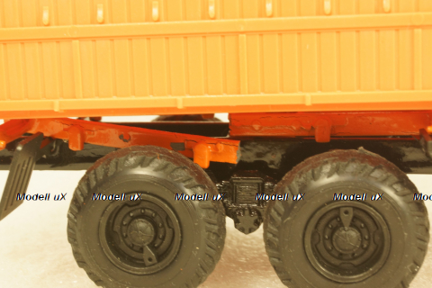 Урал-5557,Колхозник, уценка. Элекон 1:43