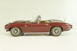 Chevrolet Corvette (C2) Convertible 1965, maroon, Danbury Mint 1:24