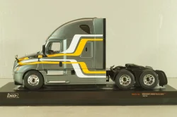 Freightliner Cascadia tractor, 2018, grey, TR211, IXO 1:43