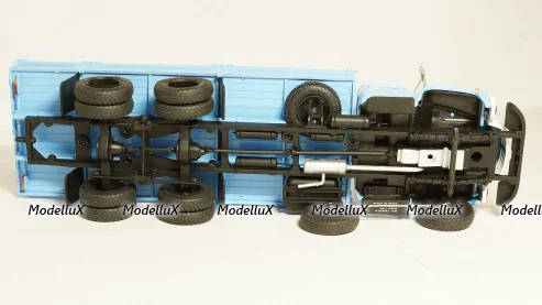 Audi A6 C6 Limousine 2005  silver, Minichamps 1:43