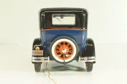 Ford Model A Tudor 1930, blue, Franklin Mint 1:24