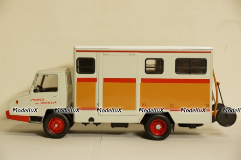 Berliet Stradair 50 1968 IXO 1:43