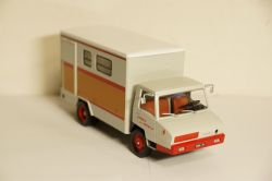 Berliet Stradair 50 1968 IXO 1:43