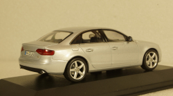 Audi A4 3.2 Quattro Silver, Minichamps 1:43, Уценка!
