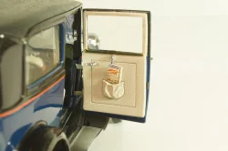 Ford Model A Tudor 1930, blue, Franklin Mint 1:24