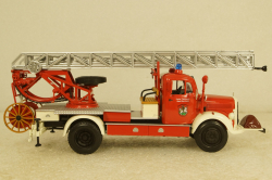 Mercedes L3500  DL17 Feuerwehr Bensheim 1950 red/white, 439350081, Minichamps 1:43