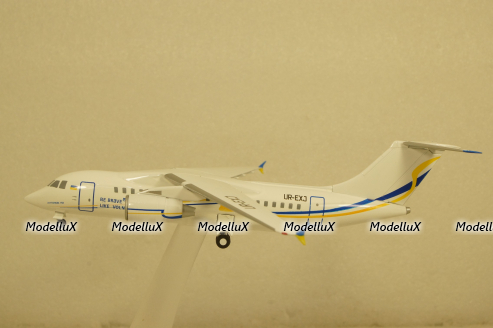 АН-158 Air Ukraine Be brave like Volnovakha Антонов, Herpa 1:200