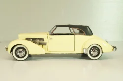 Cord 812 Phaeton Coupe yellow, 1937, Franklin Mint 1:24