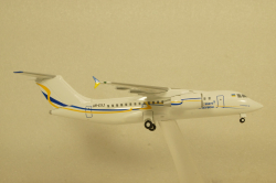 АН-158 Air Ukraine Be brave like Volnovakha Антонов, Herpa 1:200