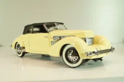 Cord 812 Phaeton Coupe yellow, 1937, Franklin Mint 1:24