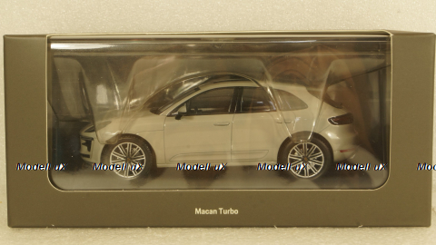 Porsche Macan Turbo 2019 lightgrey,WAP0206020J, Minichamps 1:43