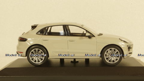 Porsche Macan Turbo 2019 lightgrey,WAP0206020J, Minichamps 1:43