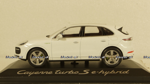 Porsche Cayenne Turbo S E-Hybrid, 2019, white, WAP0203140K, Minichamps 1:43