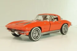 Chevrolet Corvette (C2) Sting ray 1965, red, Franklin Mint 1:24
