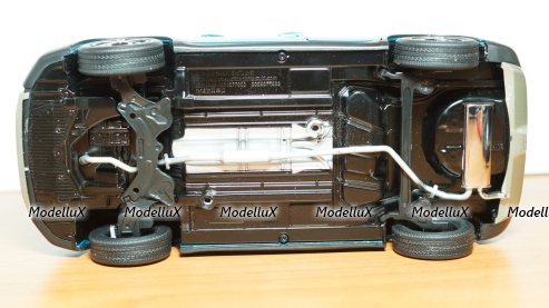 Suzuki Vitara 2016 SUV, Paudi 1:18