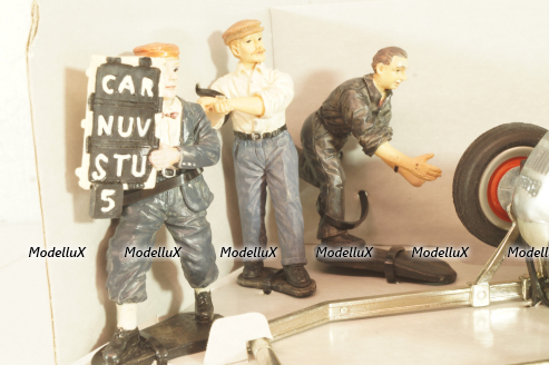 Mercedes-Benz Racing Car with 6 Figures set, No.01017, Schuco-Classic , Schuco
