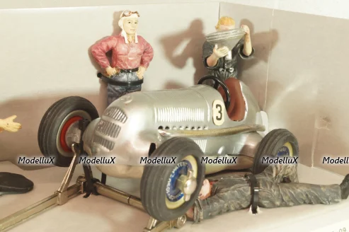 Mercedes-Benz Racing Car with 6 Figures set, No.01017, Schuco-Classic , Schuco