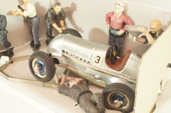 Mercedes-Benz Racing Car with 6 Figures set, No.01017, Schuco-Classic , Schuco 1:24