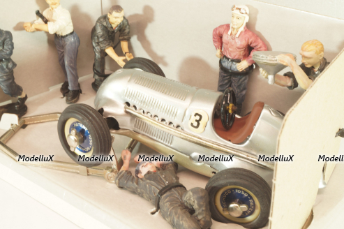 Mercedes-Benz Racing Car with 6 Figures set, No.01017, Schuco-Classic , Schuco
