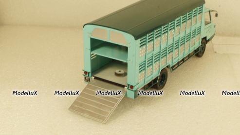 Berliet Stradair 10 Cochonnière 1966 green-blue, Hachette 1:43