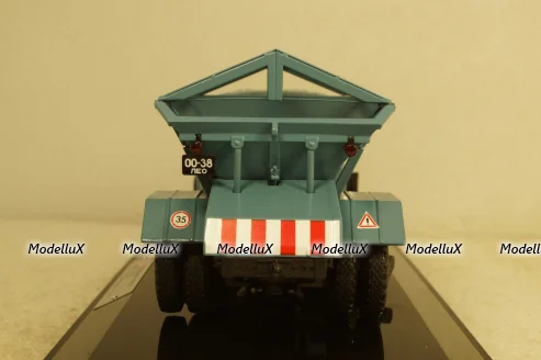 ПР-130 пескоразбрасыватель на шасси Зил-130 1968г, голубой, 113023, DiP Models 1:43