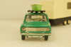 Ваз-2102 зеленый с прицепом Дача, Фирма Досуг 1:43