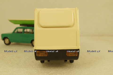 Ваз-2102 зеленый с прицепом Дача, Фирма Досуг 1:43