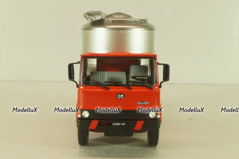 OM N100 truck 1972, red/silver, CAMD083, Camion D'epoca #83, Deagostini 1:43