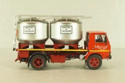 OM N100 truck 1972, red/silver, CAMD083, Camion D'epoca #83, Deagostini 1:43