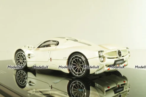 Pagani Utopia 2022, white, 43012WH, LCD 1:43
