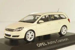 Opel Astra (H) Caravan 2003, beige, Minichamps 1:43