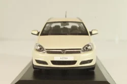 Opel Astra (H) Caravan 2003, beige, Minichamps 1:43