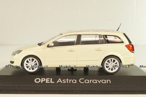 Opel Astra (H) Caravan 2003, beige, Minichamps 1:43