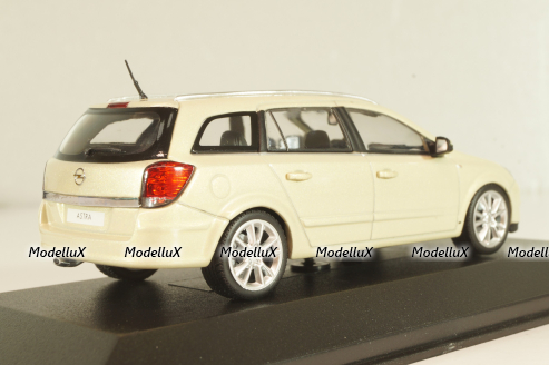 Opel Astra (H) Caravan 2003, beige, Minichamps 1:43