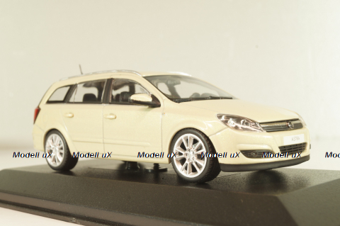 Opel Astra (H) Caravan 2003, beige, Minichamps 1:43