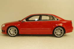 Audi RS 4 (B7) 4.2 MSI 2005  Misano red, OT400, Otto 1:18 