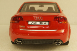 Audi RS 4 (B7) 4.2 MSI 2005  Misano red, OT400, Otto 1:18 