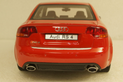 Audi RS 4 (B7) 4.2 MSI 2005  Misano red, OT400, Otto 1:18 