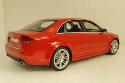 Audi RS 4 (B7) 4.2 MSI 2005  Misano red, OT400, Otto 1:18 