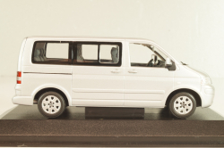 Volkswagen Multivan T5 2003, silver, 7HO099300A7W, Minichamps 1:43
