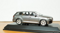 Audi Q7 2015 greymetallic, 5011407633, Spark 1:43