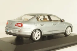 Volkswagen Passat (B6) 2005, grey, 3C0099300A7T, Minichamps 1:43