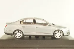 Volkswagen Passat (B6) 2005, grey, 3C0099300A7T, Minichamps 1:43