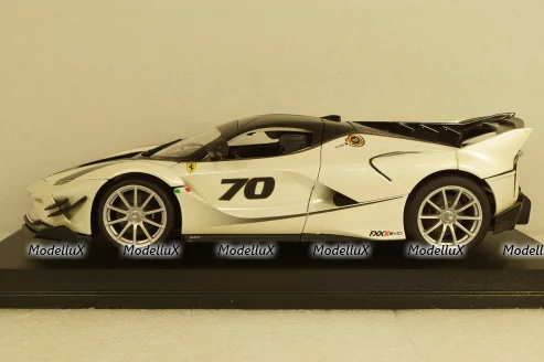Ferrari FXX-K Evoluzione #70 2018, Bburago 1:18