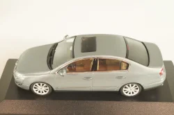 Volkswagen Passat (B6) 2005, grey, 3C0099300A7T, Minichamps 1:43