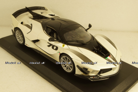 Ferrari FXX-K Evoluzione #70 2018, Bburago 1:18